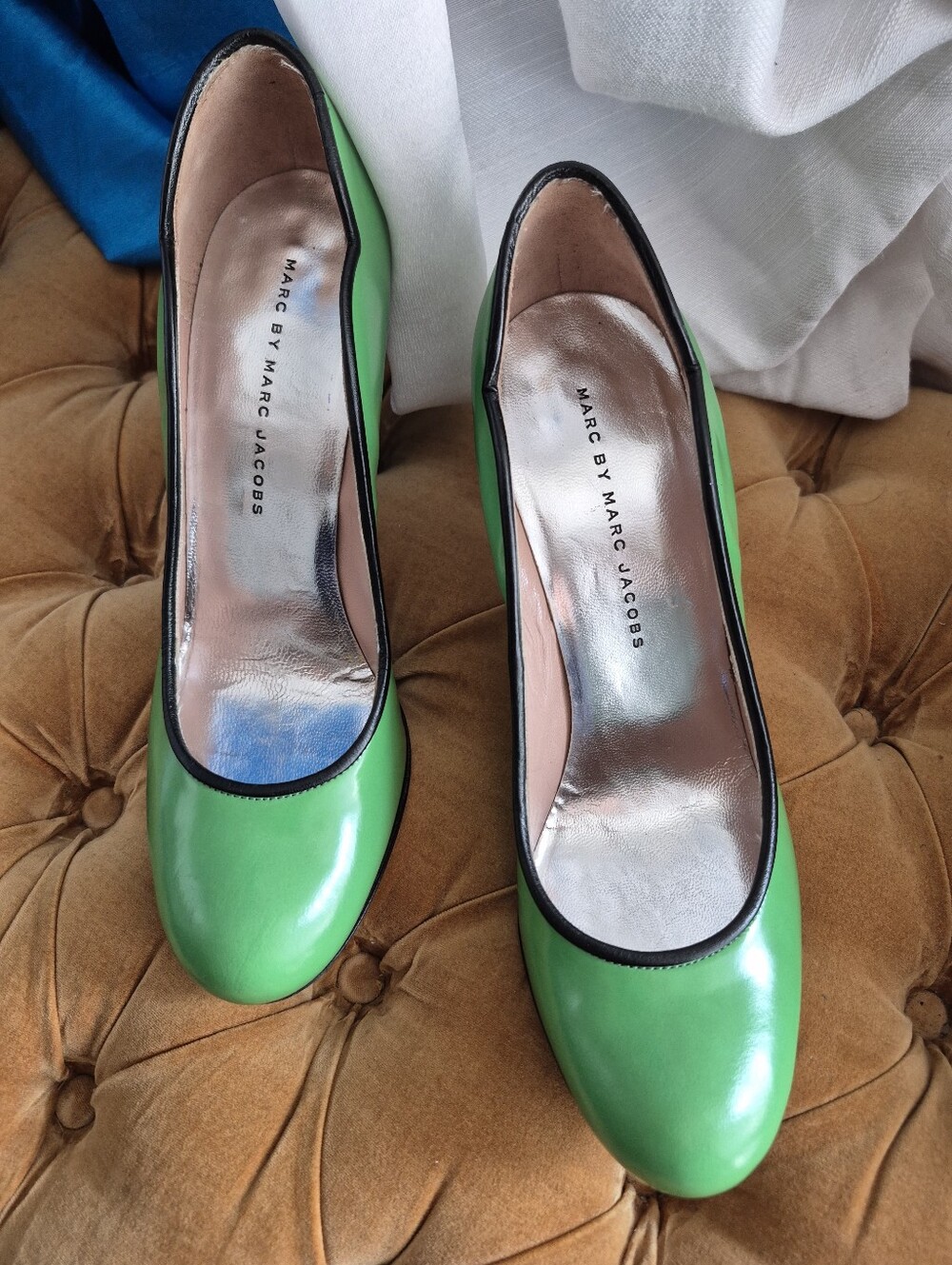 Marc by Marc Jacobs Made in Italy Green Patent Leather Black Piping Pumps 37